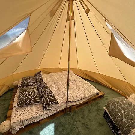 Zarevo Glamping 豪华帐篷 *